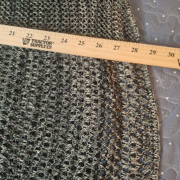 a.n.a Black and White Knit Top size large - Picture 6 of 6